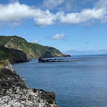 Estrelitzia Sea View 1 A 6 P * Lomba (Flores)