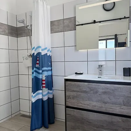 Ferienhaus Estrelitzia Sea View 1 A 6 P Lomba (Flores)