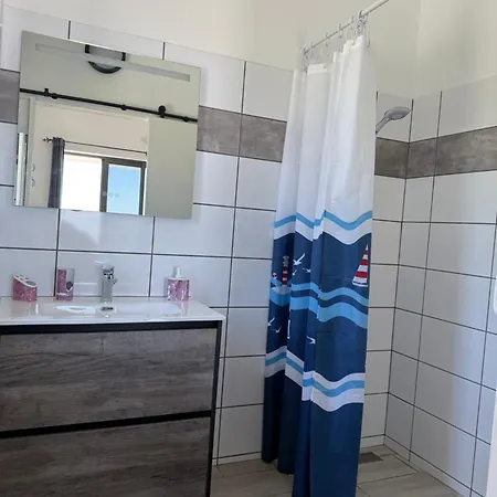 Estrelitzia Sea View 1 A 6 P * Lomba (Flores)