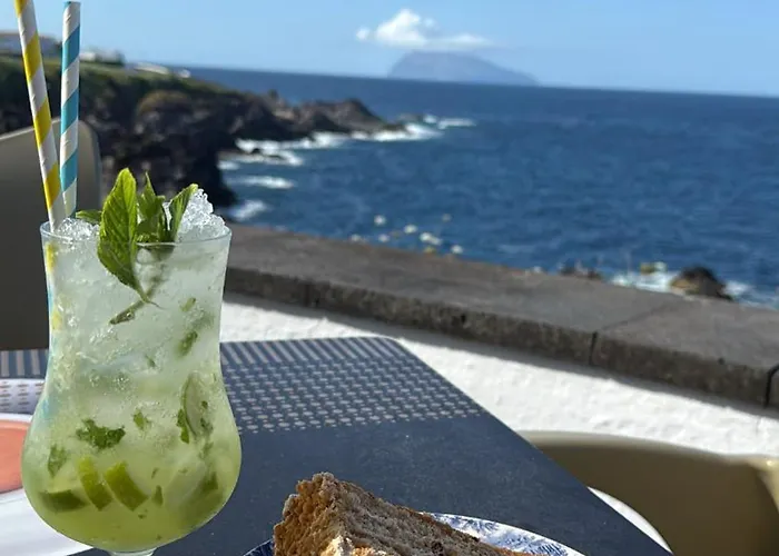 Estrelitzia Sea View 1 A 6 P 度假居 Lomba (Flores)